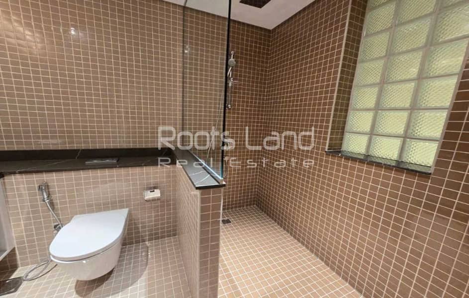 Fully Upgraded | Prime Location | Luxurious - Image 20