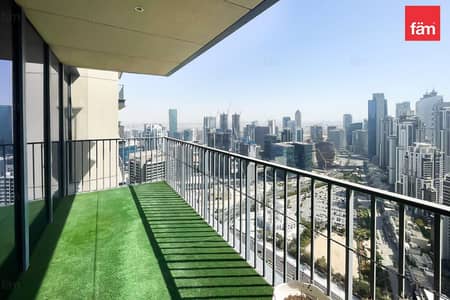 2 Bedroom Flat for Rent in Downtown Dubai, Dubai - High Floor, Lux Living, Burj Khalifa View, Vacant