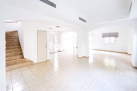 3 Bedroom Villa for Rent in The Meadows, Dubai - Prime Location | Type 5 | Back to Back