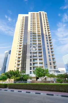 شقة مشرقة وواسعة مكونة من 3 غرف نوم + غرفة خادمة متاحة الآن في برج API Barsha Heights (TECOM)