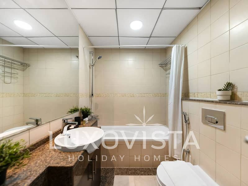 Bay Central | Modern Studio - Image 12