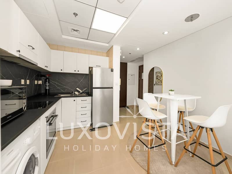 Bay Central | Modern Studio - Image 23