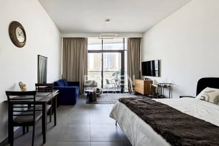 Studio for Rent in Dubai Sports City, Dubai - Sylish Furniture | Vacant | Just Bring Your Bags Studio for Rent in Dubai Sports City, Dubai - Sylish Furniture | Vacant | Just Bring Your Bags