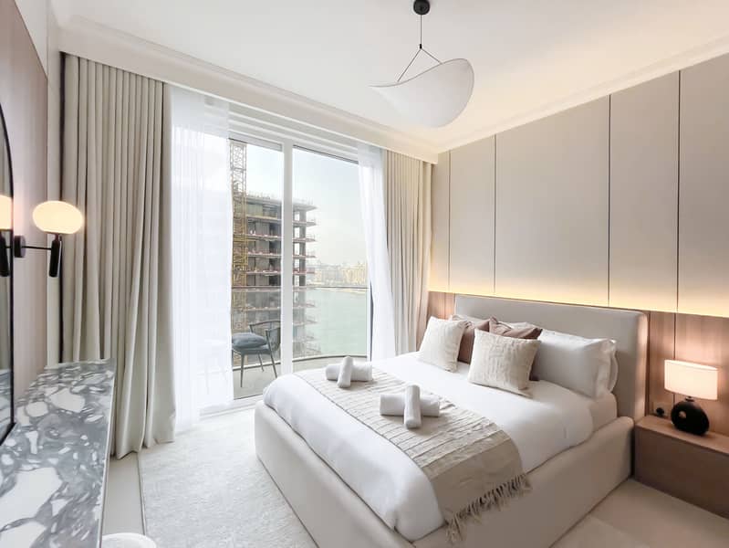 Palace Beach House 1BR Waterfront Elegance with Marina Skyline Views- ALL BILLS INCLUDED