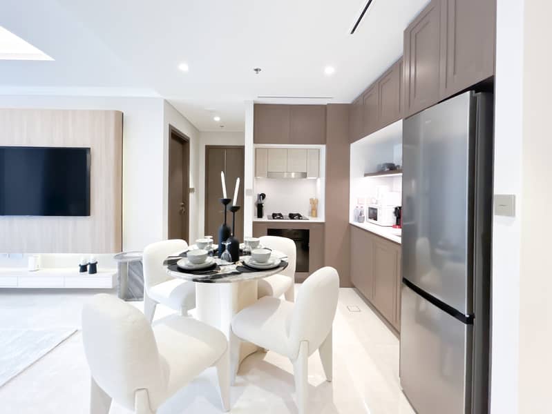 Palace Beach House 1BR Waterfront Elegance with Marina Skyline Views- ALL BILLS INCLUDED - Image 7