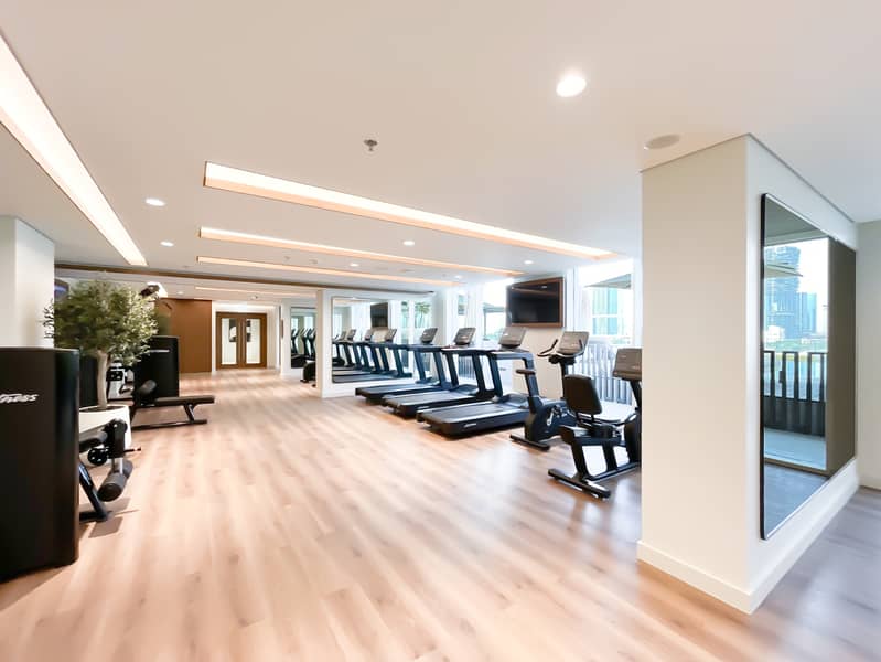 Palace Beach House 1BR Waterfront Elegance with Marina Skyline Views- ALL BILLS INCLUDED - Image 26