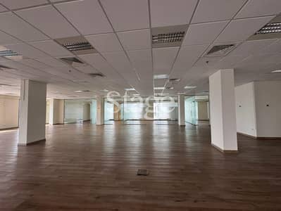 Офис в аренду в Дубай Инвестиционный Парк (ДИП), Дубай - Офис в Дубай Инвестиционный Парк (ДИП)，Европейский Бизнес Центр, 773332 AED - 12709389