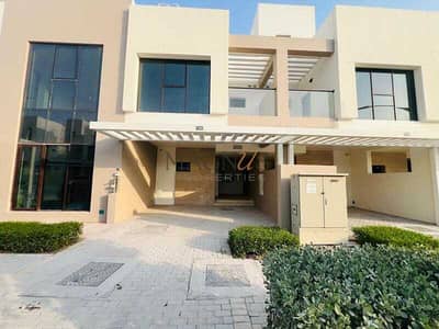 3 Bedroom Townhouse for Rent in DAMAC Hills, Dubai - BRAND NEW | SINGLE ROW | COMMUNITY VIEW | GREENWOODS
