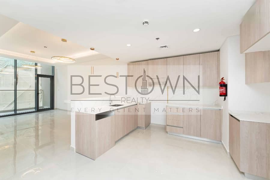 "Elegant 1-BHK Apartment | Vacant | Steps from Circle Mall"