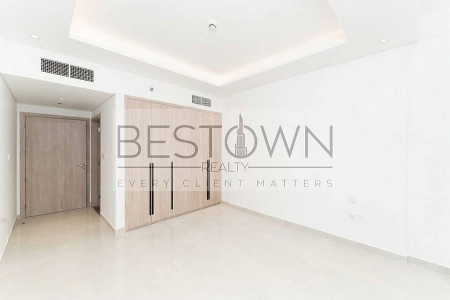 "Elegant 1-BHK Apartment | Vacant | Steps from Circle Mall"