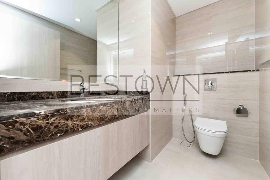 "Elegant 1-BHK Apartment | Vacant | Steps from Circle Mall"