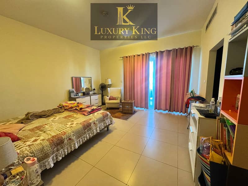 VACANT 3 Bedroom + Maid Room Townhouse