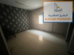 A high-end studio at an excellent price, with excellent space and a very vital location. A studio on the ground floor.
