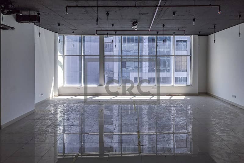 Fully Fitted | High Ceiling | 100% Usable Space Fully Fitted | High Ceiling | 100% Usable Space
