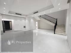 فیلا في الطي 5 غرف 149980 درهم - 12713040