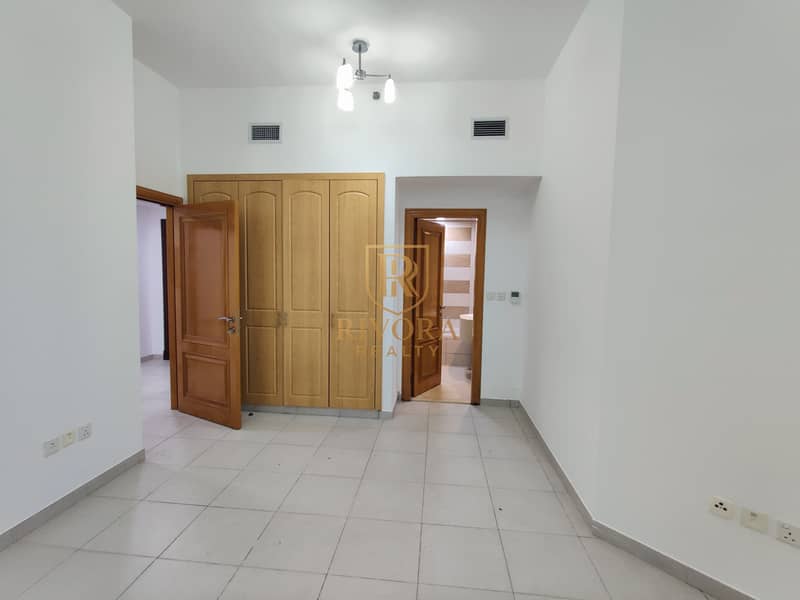 1 BHK I BIG SPACE I WITH BALCONY