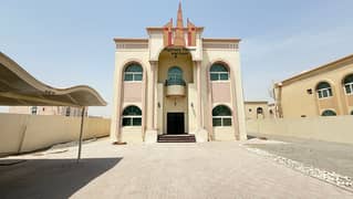 فیلا في القرائن 4 غرف 135000 درهم - 12715065