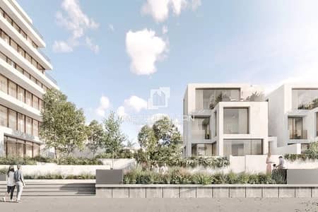3 Bedroom Villa for Sale in Jumeirah, Dubai - Waterfront Luxury in the Heart of Jumeirah