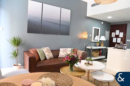 2 Bedroom Flat for Sale in Dubai Marina, Dubai - 2 Beds | Furnished | Upgraded | Pool View