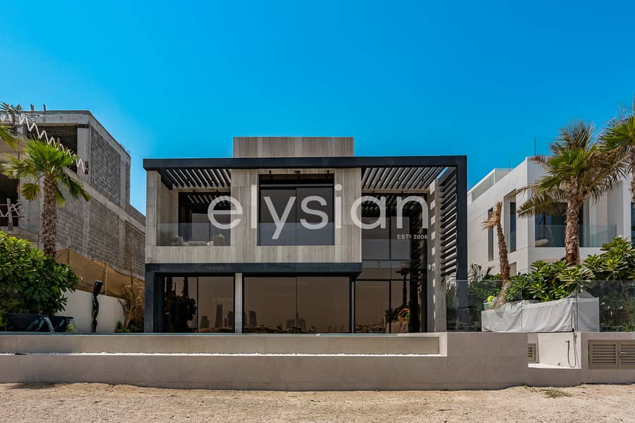 Luxury Garden Villa | Beach Access | Furnished