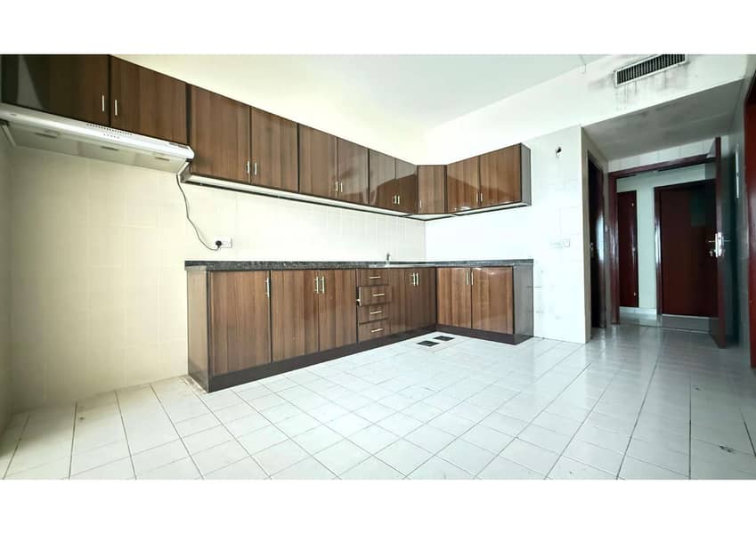 4 ABDULLA AL ROSTAMANI - TWIN TOWER A  - 1303 - 3 BR - SZR VIEW_page-0004. jpg