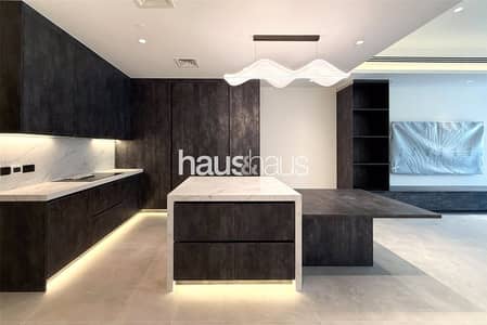 4 Bedroom Apartment for Sale in Palm Jumeirah, Dubai - Fully Renovated Triplex | Unique Property | Vacant