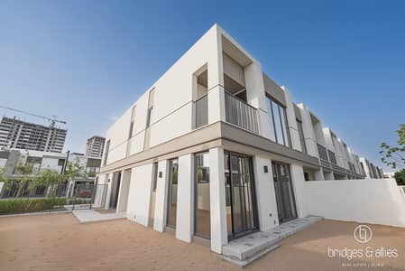 4 Bedroom Villa for Rent in Tilal Al Ghaf, Dubai - 4 BR TOWNHOUSE | VASTU CORNER UNIT | LARGE LAWN