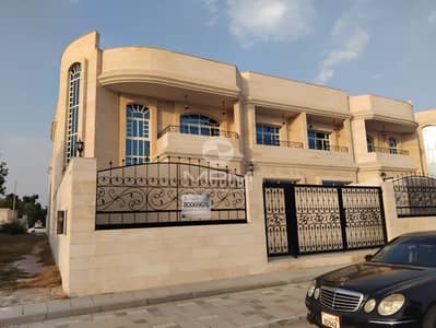 5 Bedroom Villa for Rent in Al Bateen, Abu Dhabi - Spacious Villa | Parking | wardrobes | Maid's room