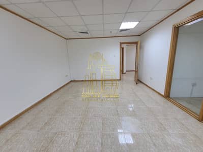 مکتب  للايجار في شارع الشيخ زايد، دبي - IMG-20250903-WA0006. jpg