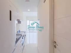 Studio with balcony | with kitchen appliances