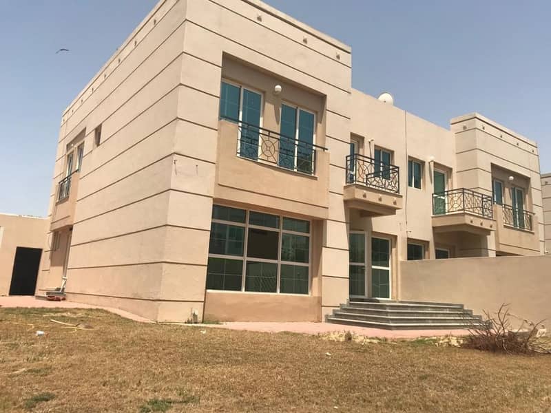Nice 4 Bedroom villa with pvt garden and shared pool in Jumeirah, One month free