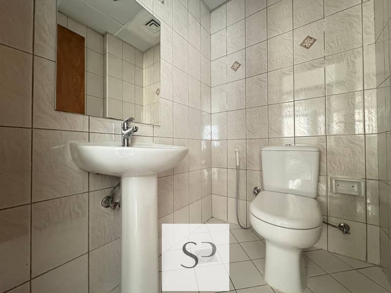 CLOSED KITCHEN | CHILLER FREE | HIGH FLOOR