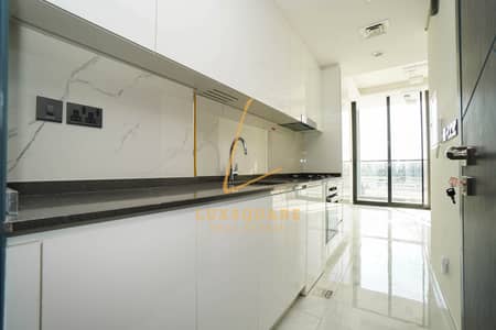 Studio for Rent in Dubai Studio City, Dubai - FITTED KITCHEN | MODERN STUDIO | VACANT IN MAY