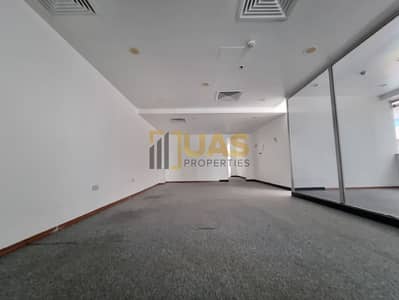 مکتب  للايجار في شارع الشيخ زايد، دبي - 20250828_144537. jpg