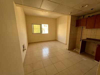 Студия в аренду в Бу Тина, Шарджа - 99074aff-180e-4d37-8ec8-40a27fbaa82c. jpg