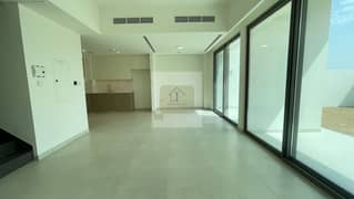 3 BR PLUS MAID'S ROOM || PARK FACING || PRIME LOCATION