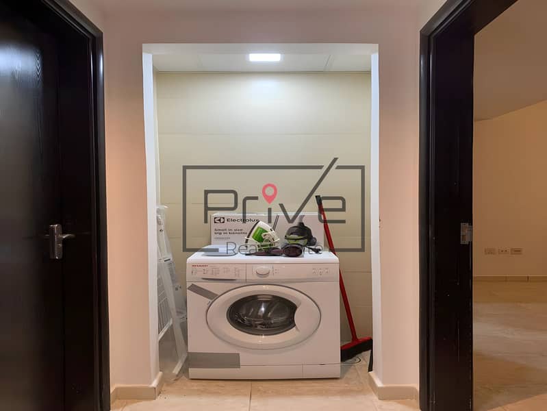 Fully Furnished | Spacious | Vacant on Dec - Image 11