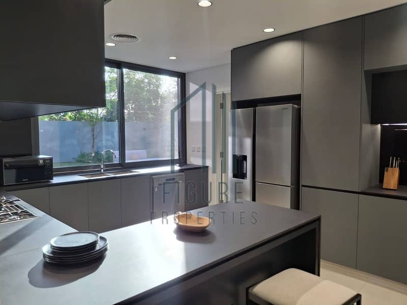 15 f288e268-74c5-439e-a4bd-81f3e2101034. jpg
