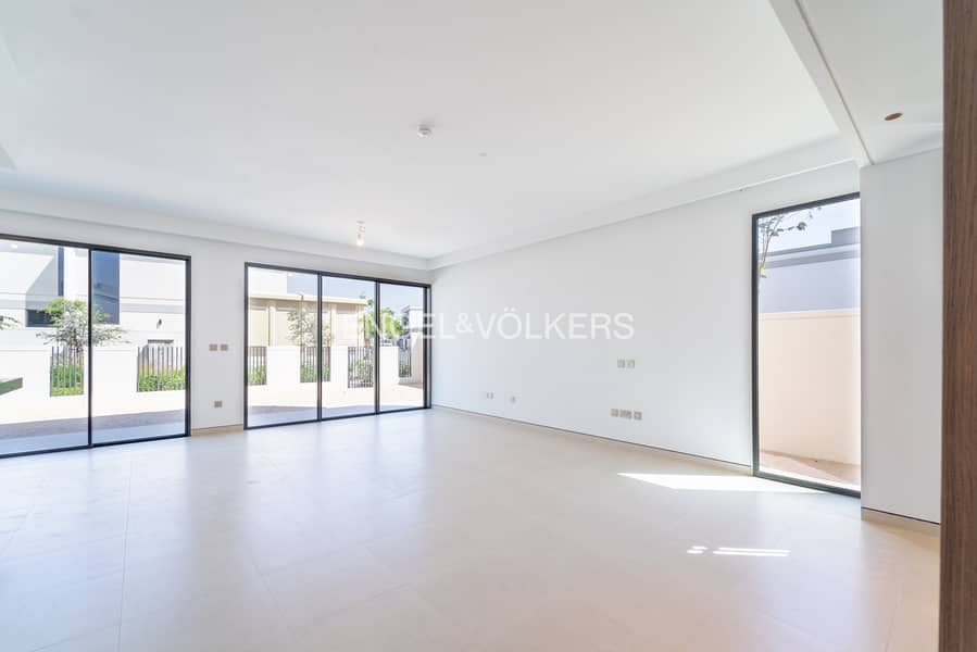 Corner Villa | Great Location | Vacant