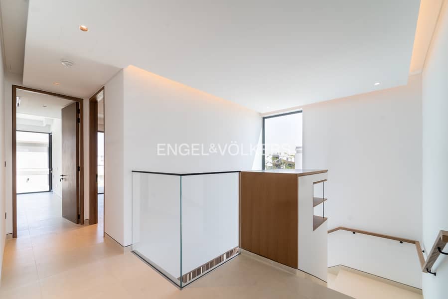 Corner Villa | Great Location | Vacant