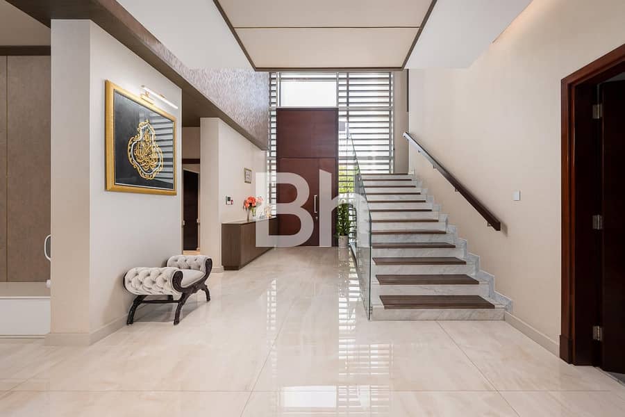 5BR Contemporary | Upgraded | Fully Furnished