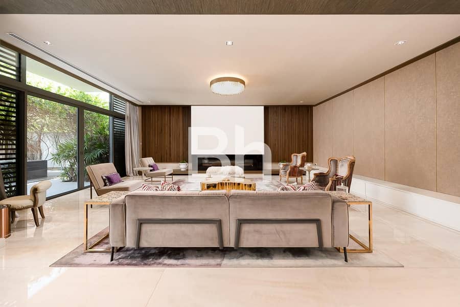 5BR Contemporary | Upgraded | Fully Furnished