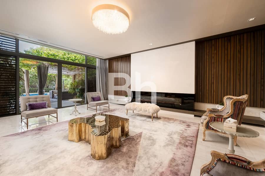 5BR Contemporary | Upgraded | Fully Furnished