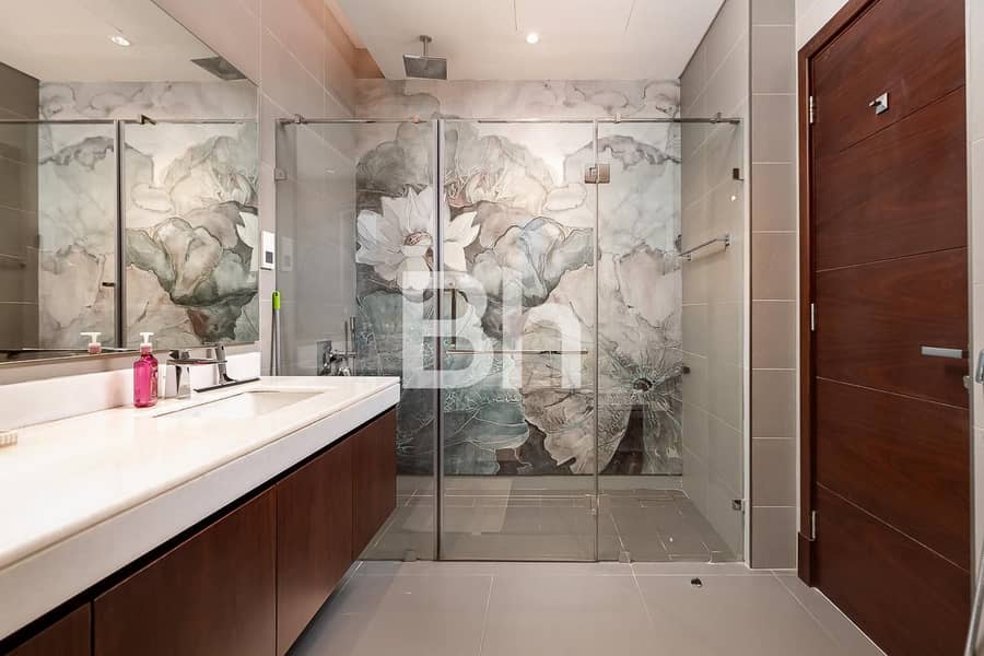 5BR Contemporary | Upgraded | Fully Furnished - Image 18