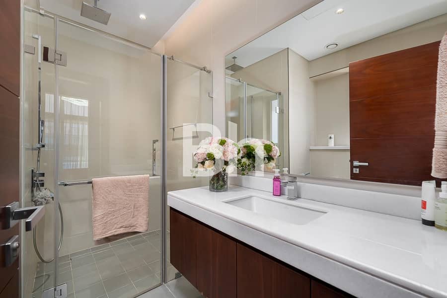 5BR Contemporary | Upgraded | Fully Furnished - Image 23