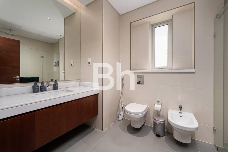 5BR Contemporary | Upgraded | Fully Furnished - Image 25