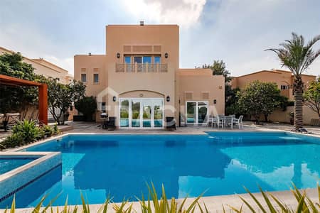 5 Bedroom Villa for Sale in Arabian Ranches, Dubai - Amazing Golf Course View | Private Pool | Extended