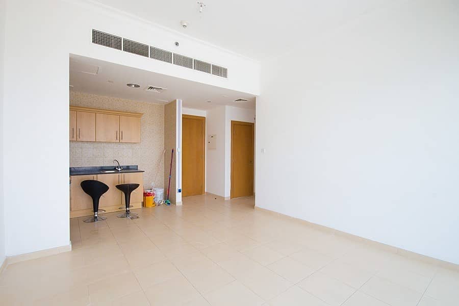 Large 1 Bed | Creek View | High Floor | Vacant Large 1 Bed | Creek View | High Floor | Vacant