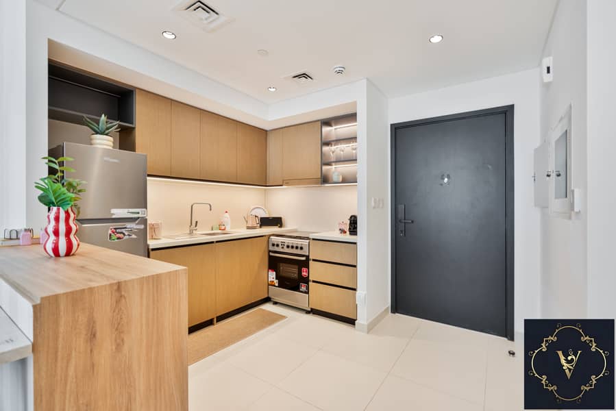 1-Bedroom Apartment in Downtown Dubai 5min to Dubai Mall Burj khalifa View and Boulevard street - Image 7