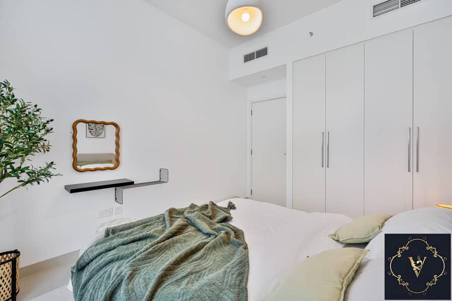 1-Bedroom Apartment in Downtown Dubai 5min to Dubai Mall Burj khalifa View and Boulevard street - Image 9